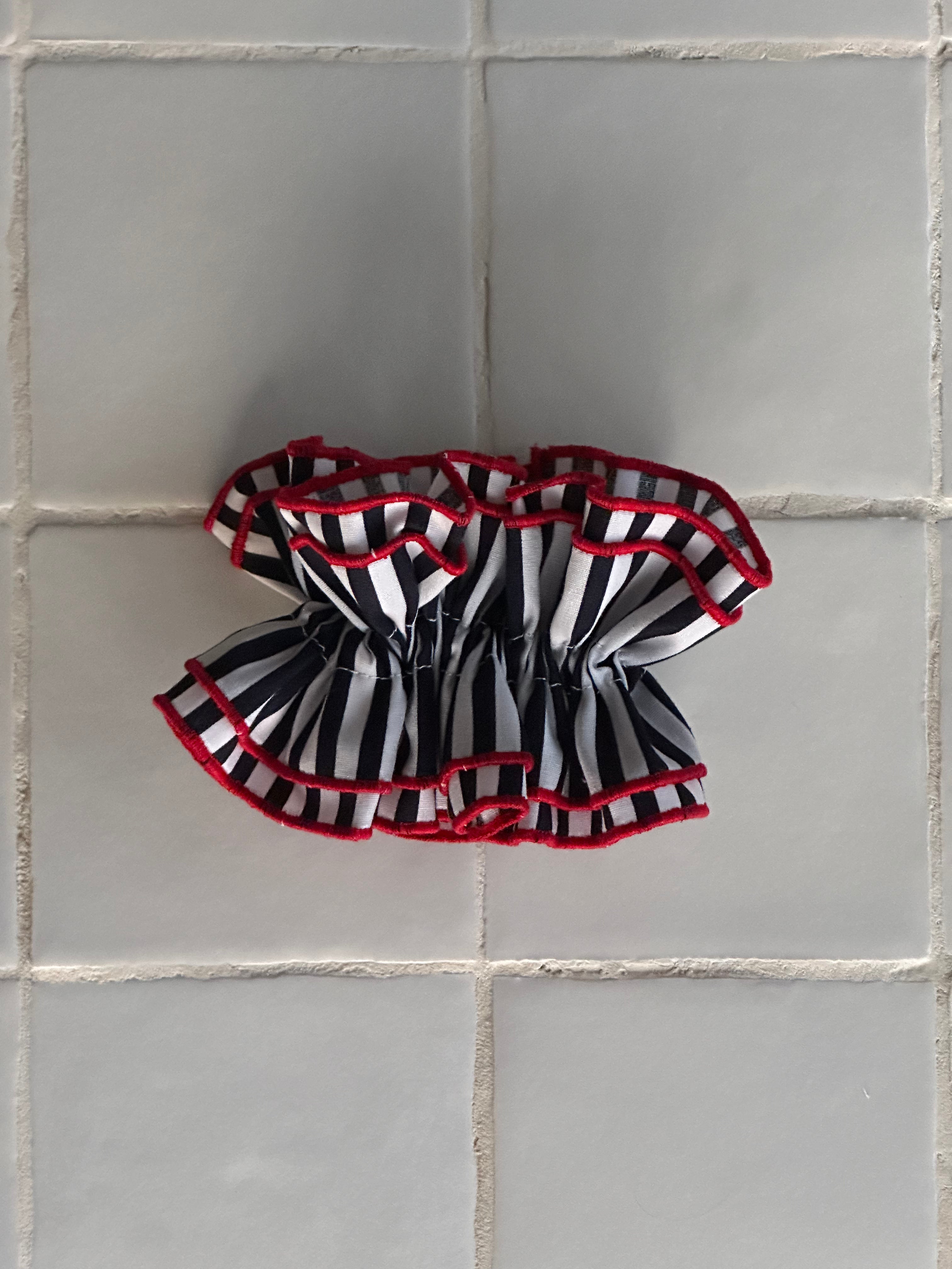 Chouchou double volant – Rayé Marine et Blanc bord Rouge