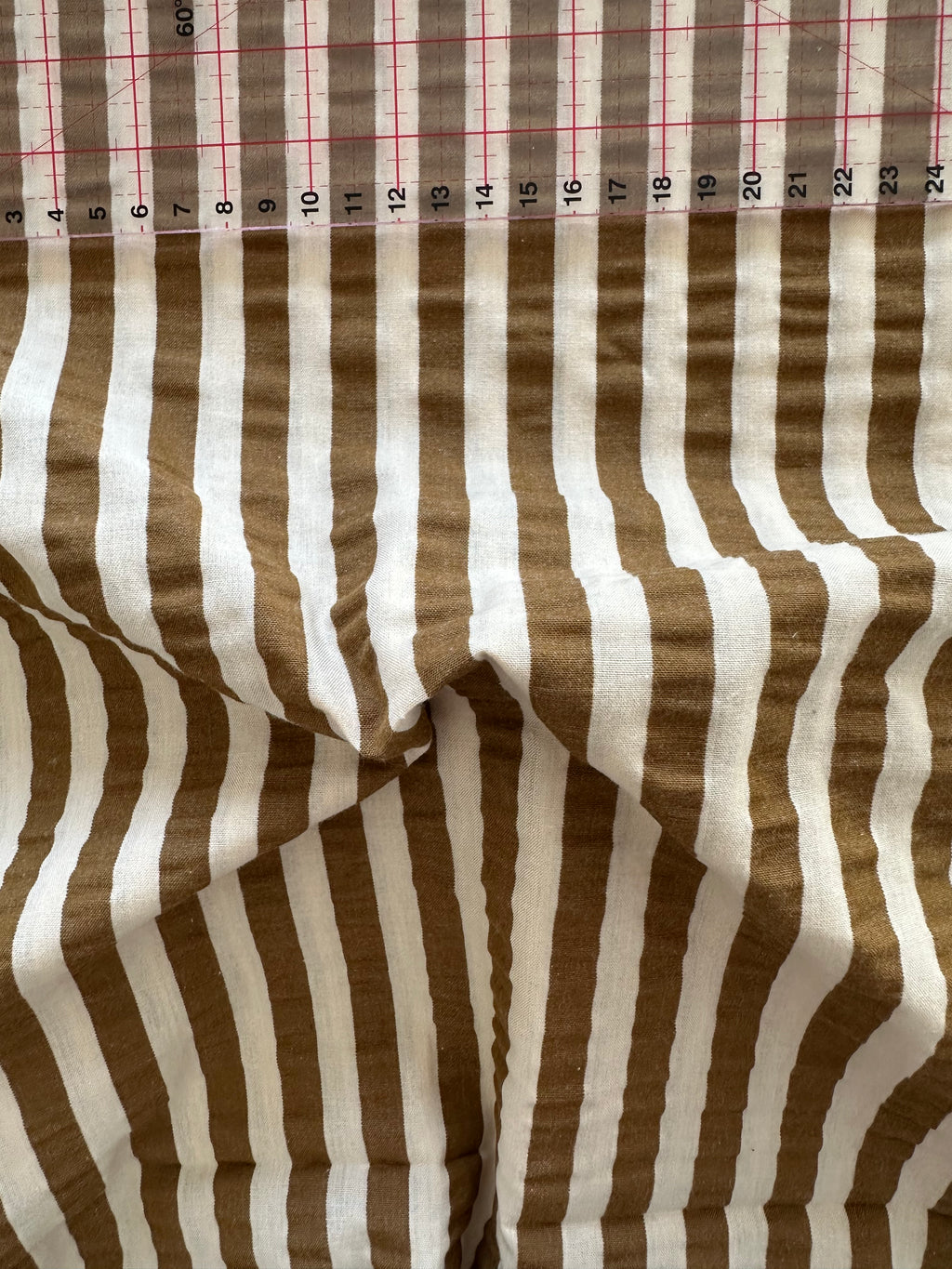 Seersucker Kaki & Beige